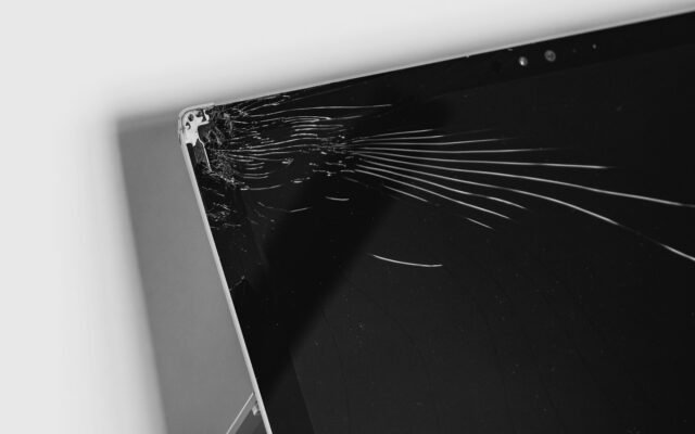 Cracked Laptop Screen: Repair Cost, DIY Risks and When to Replace the Laptop